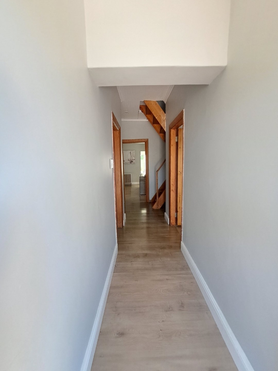 4 Bedroom Property for Sale in Lansdowne Western Cape